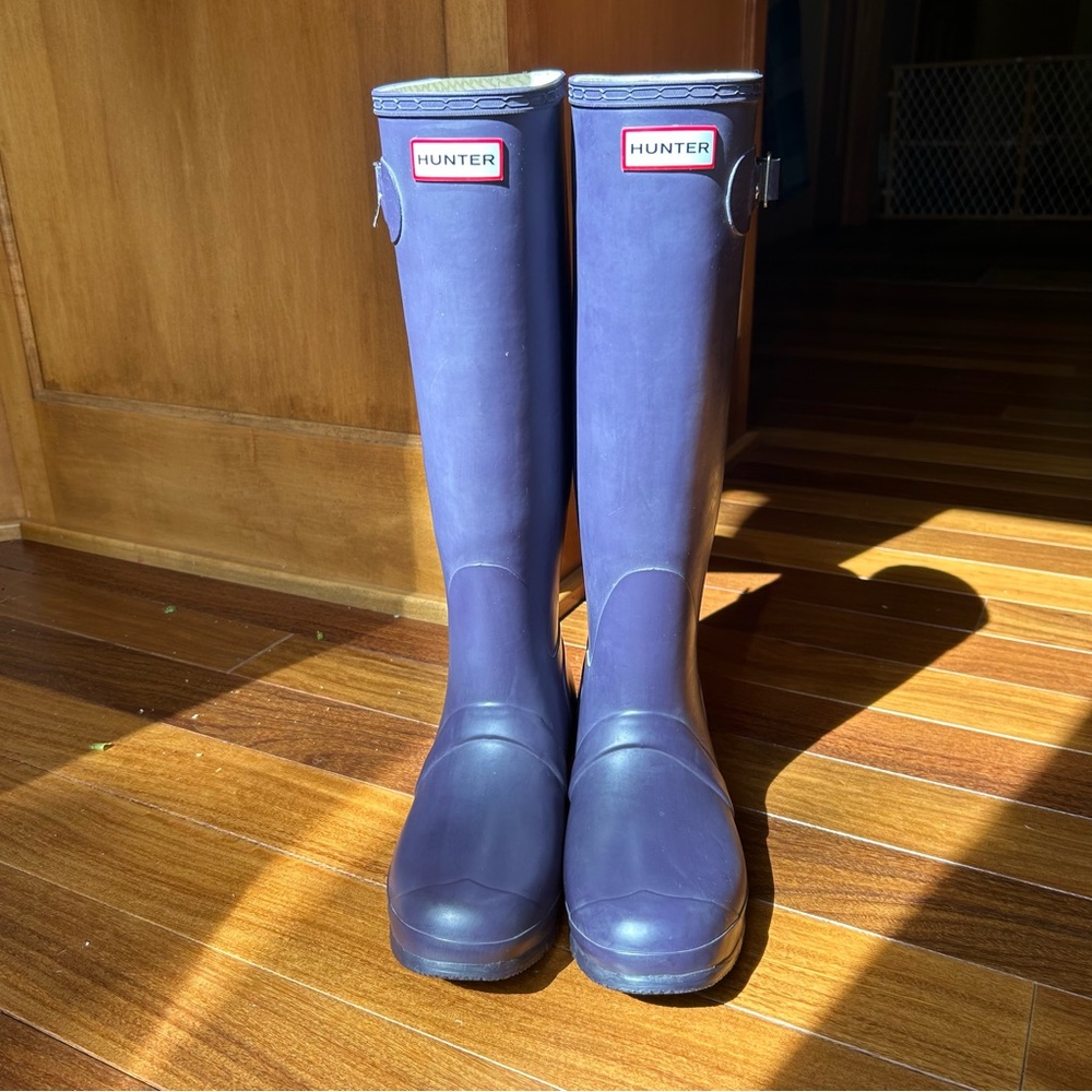 Hunter High Tall Boots 8 Women Rubber Waterproof in Aubergine Purple